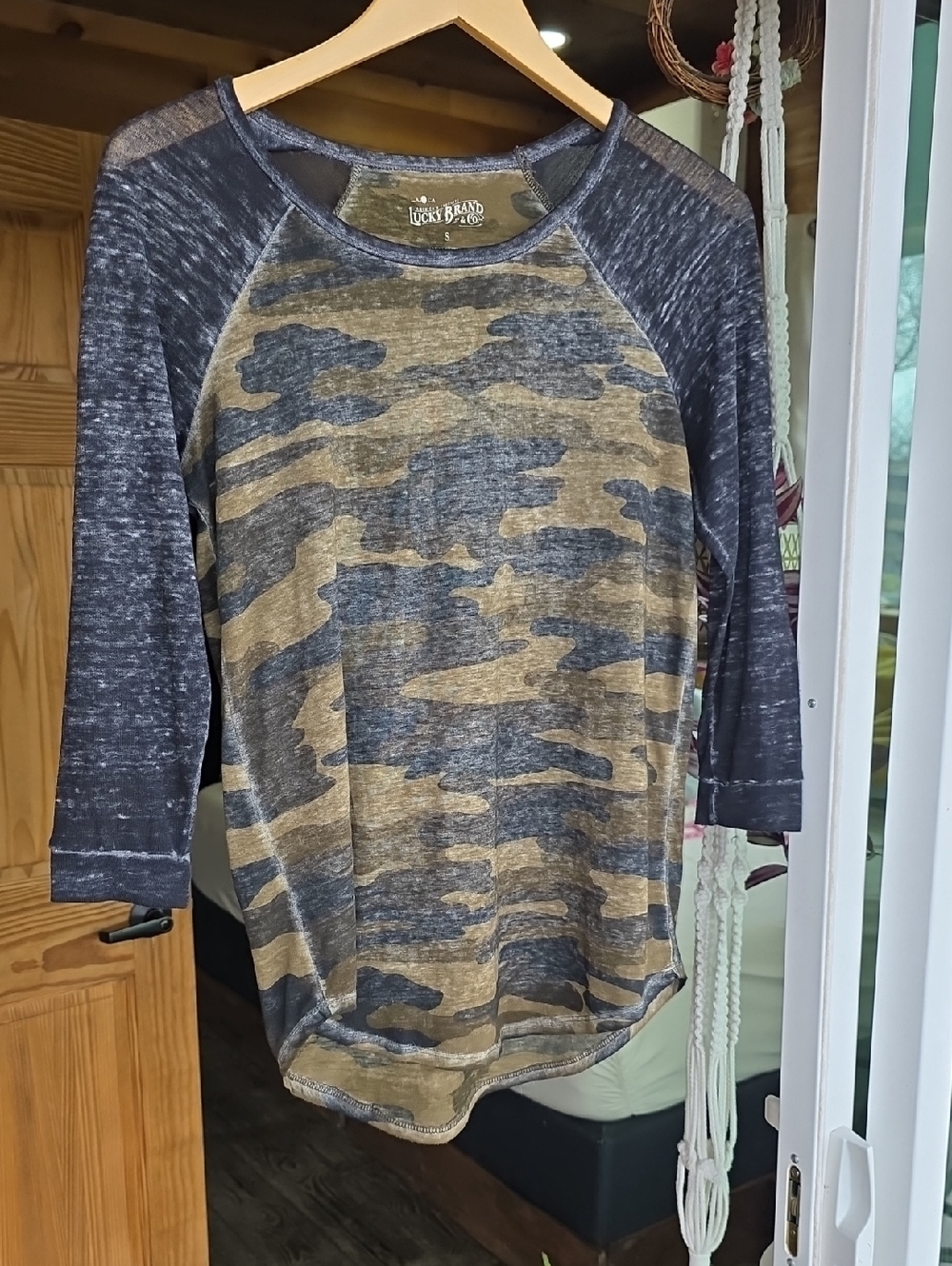 Lucky Brand Camo Raglan Tee Small 3/4 Sleeve